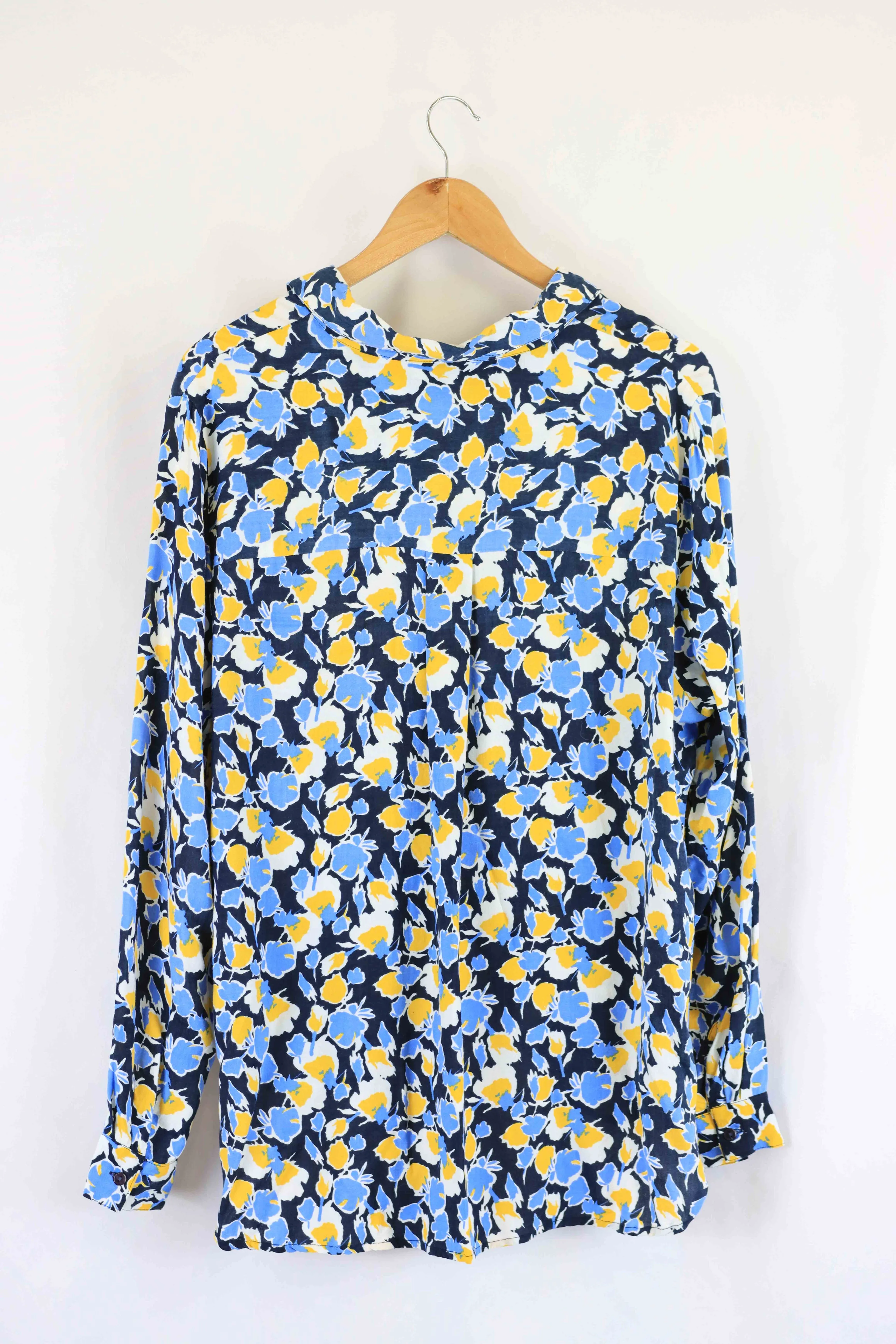 Capture Yellow And Blue Top 18